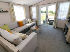 No 13 Broadfield Farm Holiday Park - South Wales - 1178594 - thumbnail photo 3