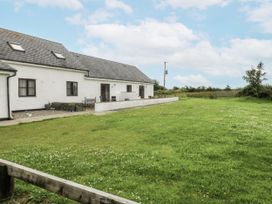 A house with a front yard in Florence Cottage Holyhead