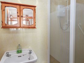 King Arthur Suite - Anglesey - 1178956 - thumbnail photo 14