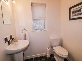 A bathroom with a sink and toilet at Burna in Letterkenny