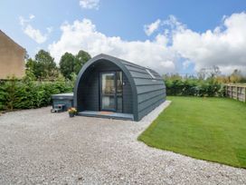 Bumblebee Glamping Pod - North Yorkshire (incl. Whitby) - 1179407 - thumbnail photo 2