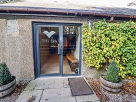 Entrance to a spa with plants at Honeymug in Branton near Powburn