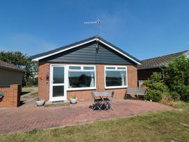 Beach House - North Yorkshire (incl. Whitby) - 1179484 - thumbnail photo 16