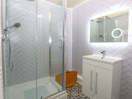 Cae Gwyn - Anglesey - 1180184 - thumbnail photo 15