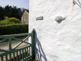 A gate and wall displayed at Barn Howe in Lyth near Levens