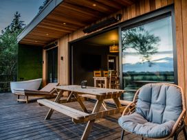 The Red House -  - 1180384 - thumbnail photo 28