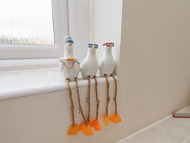 Decorative seagulls on a windowsill at Larpool Retreat in Whitby