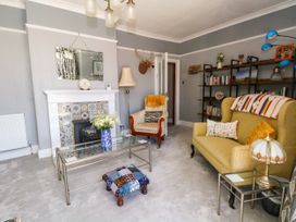 A living room with furniture and decor at Ferncliffe in 