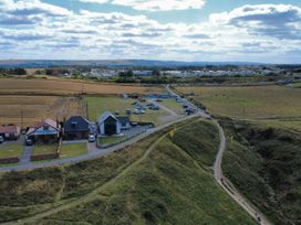 Floraville - North Yorkshire (incl. Whitby) - 1182898 - thumbnail photo 47