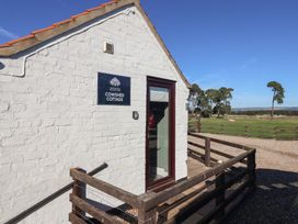 An exterior view of Cowshed Cottage at East Knapton near Rillington
