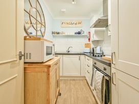 Muntham Deluxe Apartment 2 - Devon - 1184249 - thumbnail photo 14