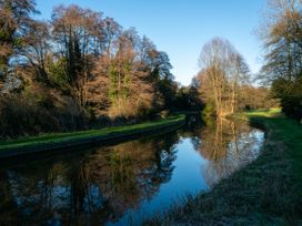 Nature's Lodge - Cotswolds - 1184756 - thumbnail photo 4