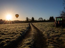 Nature's Lodge - Cotswolds - 1184756 - thumbnail photo 7