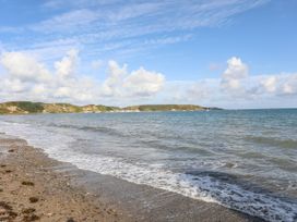 A beach with waves at Gelli - Morfa Nefyn in Morfa Nefyn