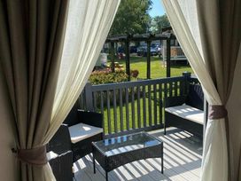 Hopton Holiday Village - Holiday Accommodation 6338 - Suffolk & Essex - 1184866 - thumbnail photo 2