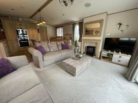 Hopton Holiday Village - Holiday Accommodation 6338 - Suffolk & Essex - 1184866 - thumbnail photo 3