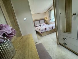 Hopton Holiday Village - Holiday Accommodation 6338 - Suffolk & Essex - 1184866 - thumbnail photo 7