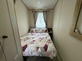 Hopton Holiday Village - Holiday Accommodation 6338 - Suffolk & Essex - 1184866 - thumbnail photo 13