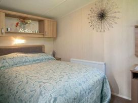 Marton Mere Holiday Village - Holiday Accommodation 10020 - Lake District - 1184871 - thumbnail photo 3