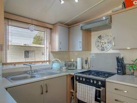 Marton Mere Holiday Village - Holiday Accommodation 10020 - Lake District - 1184871 - thumbnail photo 6