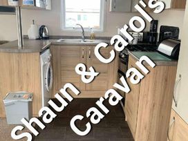 Presthaven Beach Resort - Holiday Accommodation 10101 - North Wales - 1184878 - thumbnail photo 3