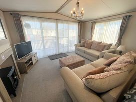 Seashore Holiday Park - Holiday Accommodation 10130 - Norfolk - 1184881 - thumbnail photo 3