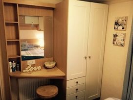 Lydstep Beach - Holiday Accommodation 1010 - South Wales - 1184888 - thumbnail photo 2