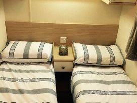 Lydstep Beach - Holiday Accommodation 1010 - South Wales - 1184888 - thumbnail photo 4