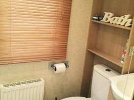 Lydstep Beach - Holiday Accommodation 1010 - South Wales - 1184888 - thumbnail photo 8