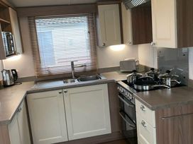 Blue Dolphin Holiday Park - Holiday Accommodation 10154 - North Yorkshire (incl. Whitby) - 1184891 - thumbnail photo 5