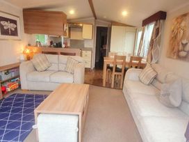 Lydstep Beach - Holiday Accommodation 10162 - South Wales - 1184893 - thumbnail photo 4