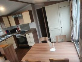 Lydstep Beach - Holiday Accommodation 10162 - South Wales - 1184893 - thumbnail photo 6