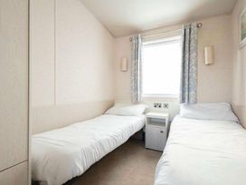 Presthaven Beach Resort - Holiday Accommodation 10271 - North Wales - 1184900 - thumbnail photo 10