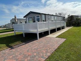 Skipsea Sands Holiday Park - Holiday Accommodation 10304 - North Yorkshire (incl. Whitby) - 1184901 - thumbnail photo 1