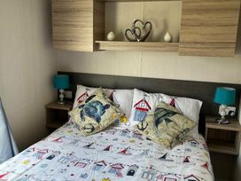 Skipsea Sands Holiday Park - Holiday Accommodation 10304 - North Yorkshire (incl. Whitby) - 1184901 - thumbnail photo 6