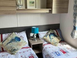 Skipsea Sands Holiday Park - Holiday Accommodation 10304 - North Yorkshire (incl. Whitby) - 1184901 - thumbnail photo 8