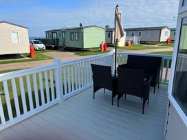 Skipsea Sands Holiday Park - Holiday Accommodation 10304 - North Yorkshire (incl. Whitby) - 1184901 - thumbnail photo 13
