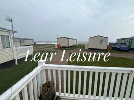 Skipsea Sands Holiday Park - Holiday Accommodation 10304 - North Yorkshire (incl. Whitby) - 1184901 - thumbnail photo 15