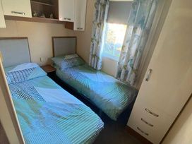 Cayton Bay Caravan Park - Holiday Accommodation 10385 - North Yorkshire (incl. Whitby) - 1184907 - thumbnail photo 10