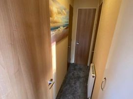 Cayton Bay Caravan Park - Holiday Accommodation 10385 - North Yorkshire (incl. Whitby) - 1184907 - thumbnail photo 13