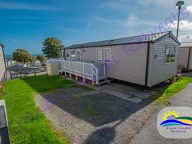 Devon Cliffs Holiday Park - Holiday Accommodation 10423 - Devon - 1184910 - thumbnail photo 4