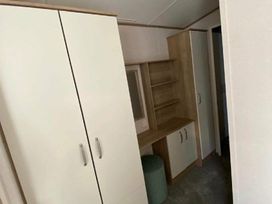 Devon Cliffs Holiday Park - Holiday Accommodation 10423 - Devon - 1184910 - thumbnail photo 10