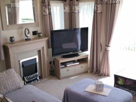 Devon Cliffs Holiday Park - Holiday Accommodation 10434 - Devon - 1184912 - thumbnail photo 2