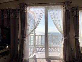 Devon Cliffs Holiday Park - Holiday Accommodation 10434 - Devon - 1184912 - thumbnail photo 6
