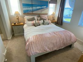 The Beach Caravan Park - Holiday Accommodation 10473 - North Wales - 1184915 - thumbnail photo 4