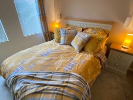 The Beach Caravan Park - Holiday Accommodation 10473 - North Wales - 1184915 - thumbnail photo 6