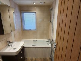 The Beach Caravan Park - Holiday Accommodation 10473 - North Wales - 1184915 - thumbnail photo 7