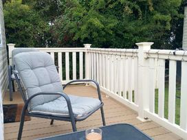 Seal Bay Resort - Holiday Accommodation 10483 - Hampshire - 1184916 - thumbnail photo 2