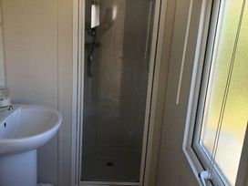 Seal Bay Resort - Holiday Accommodation 10483 - Hampshire - 1184916 - thumbnail photo 13