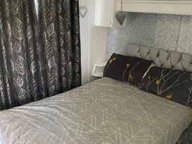 Highfield Grange - Holiday Accommodation 10515 - Suffolk & Essex - 1184919 - thumbnail photo 5